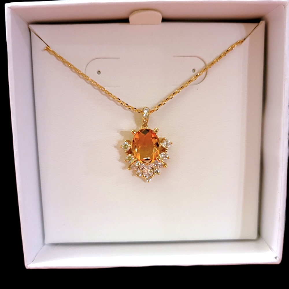 NIB Peach Ombre Crystal Necklace RBP3029